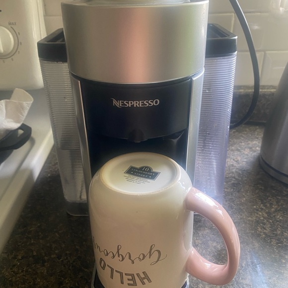 Nespresso Coffee Machine, frother, 10 coffee pods - Picture 5 of 5